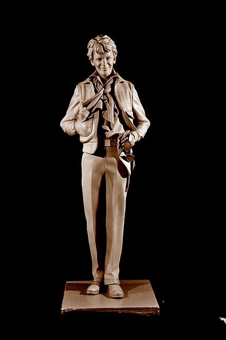 440px Amelia Earhart Preliminary Clay Statue For National Statuary Hall C
